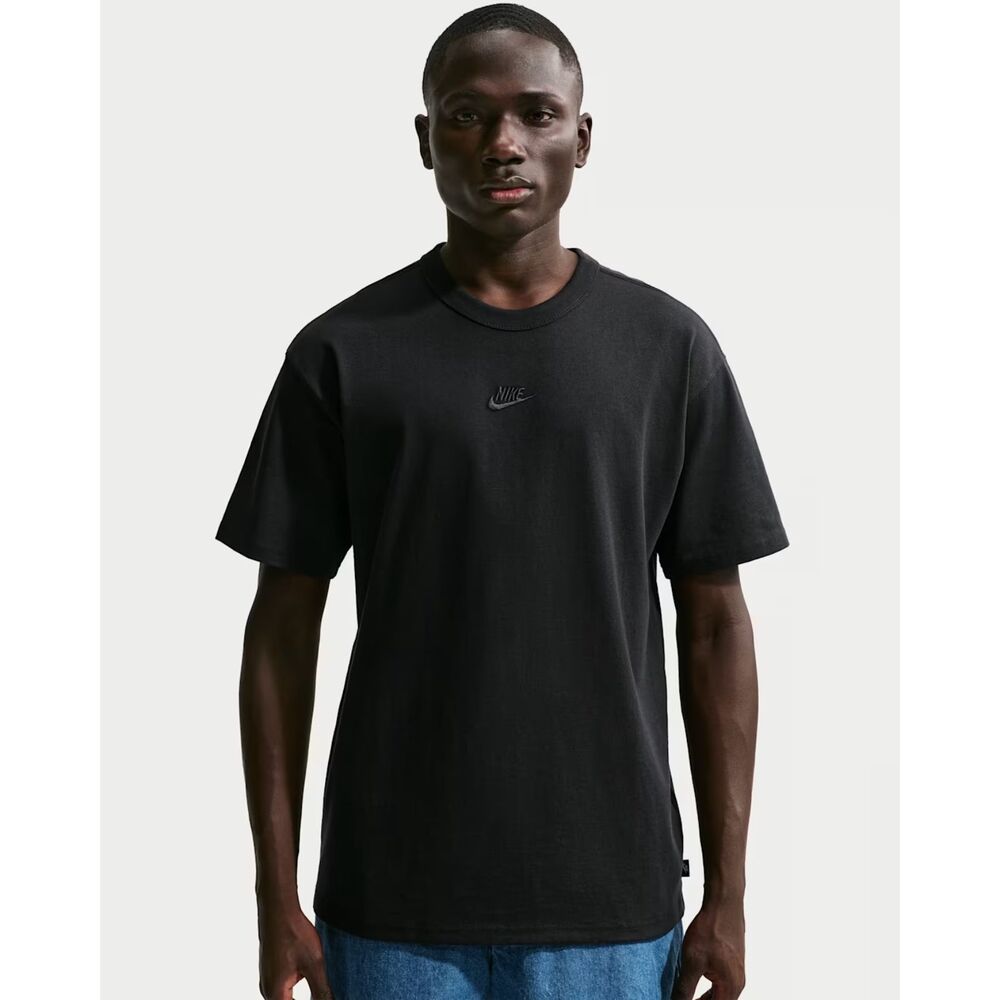 NWT Nike Sportswear Premium Essentials Men's T-Shirt in Black / Black Size M